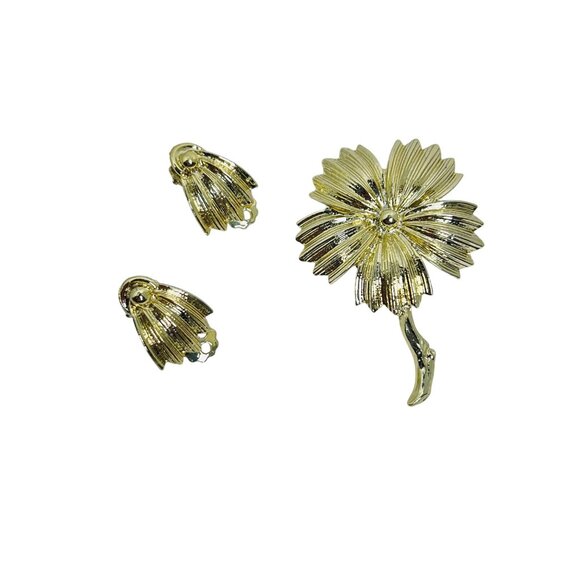 Vintage Gold Tone Flower Brooch With Flower Petal Clip On Earrings (5722) - Picture 4 of 9